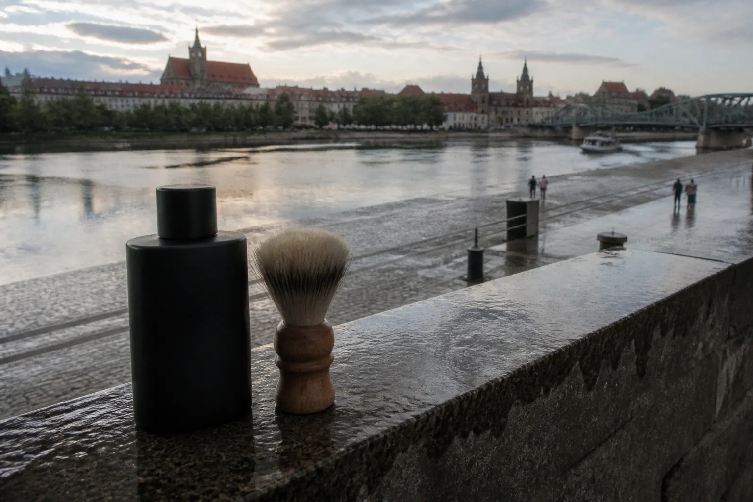 Męskie kosmetyki z Polski: który wariant pielęgnacji wybrać?