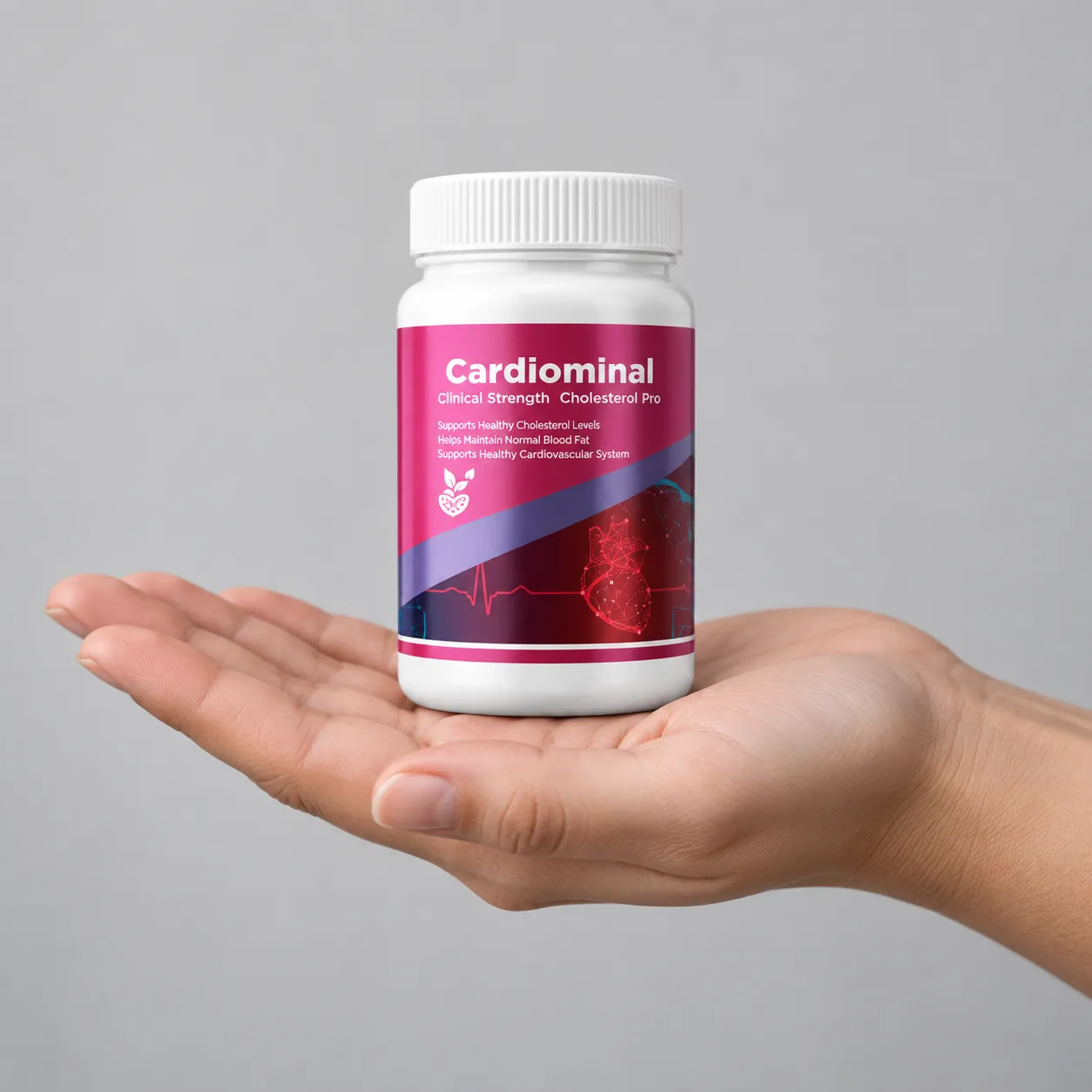 Cardiominal 3.98 — opakowanie w dłoni